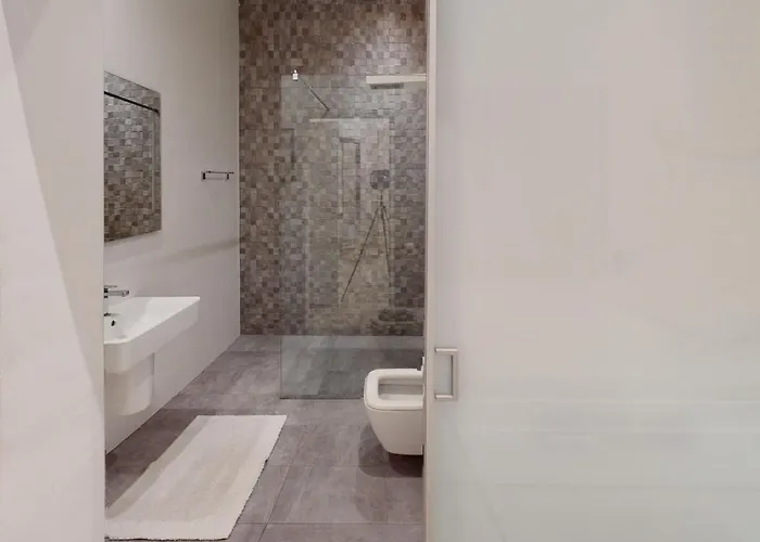 Spacious 3 Bedroom Maisonette *