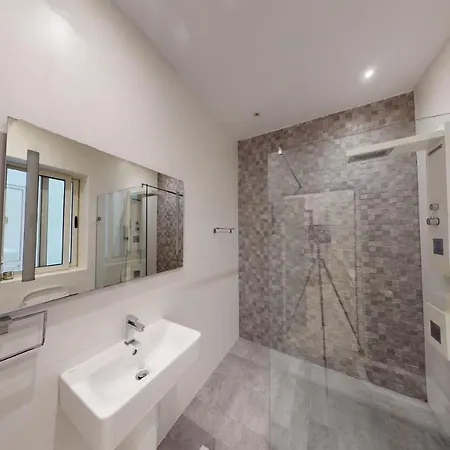 Apartamento Spacious 3 Bedroom Maisonette