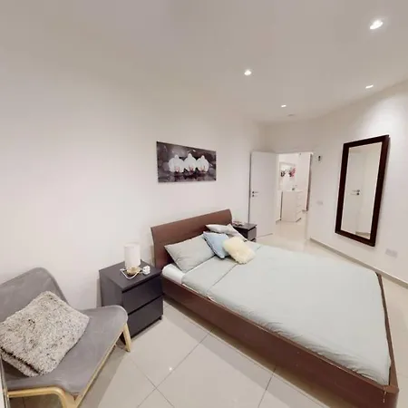 Apartamento Spacious 3 Bedroom Maisonette Sliema