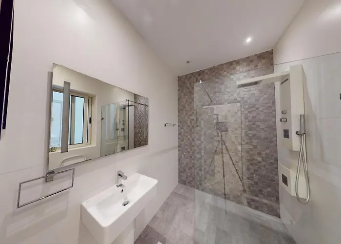 Apartman Spacious 3 Bedroom Maisonette